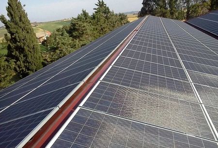 空氣污染不僅危害身體健康，甚至還影響太陽能發電！